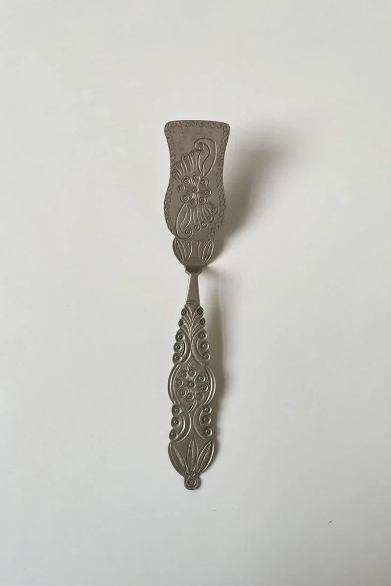 Latin American vintage folk art engraved serving spatula