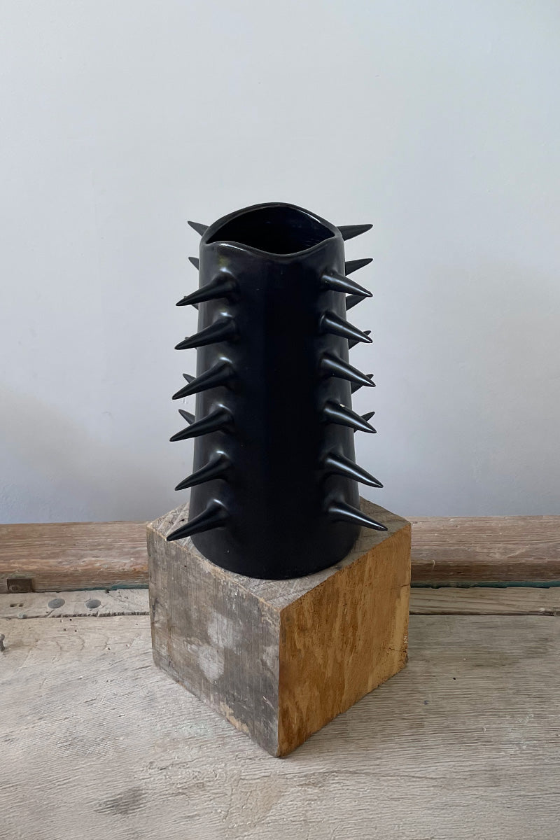 Florero Spikes Negro VI - Sale